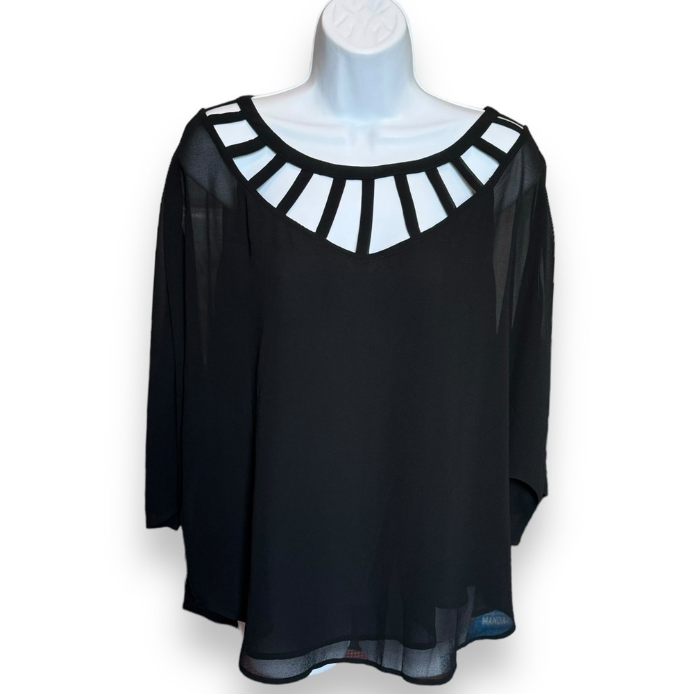 Maurices Size Large 100% Polyester Cutout Neck Pullover Top